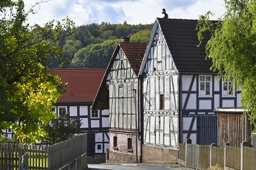 1133 wurde der Bauerbach erstmals urkundlich erwähnt und gehört seit 1970 zur Universitätsstadt Marburg.