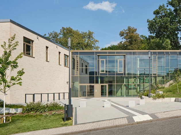 Das Nachbarschaftszentrum Waldtal von außen.