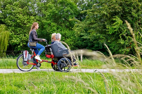 „Gemeinsam Radfahren neu entdecken“, das ist das Motto der Aktion am 24. August. © VanRaam, Verein Radeln ohne Alter Deutschland