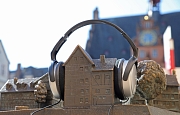 „Hör mal Marburg“, der Podcast der Stadt Marburg, informiert seit drei Jahren über Themen aus der Marburger Stadtverwaltung und feiert mit seiner 75. Folge Jubiläum.