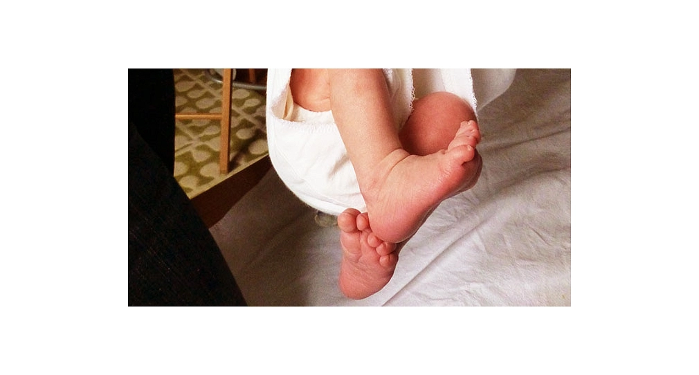 Das Foto zeigt die Füße eines Babys.&nbsp;&copy;&nbsp;DBM, Sonja Stender