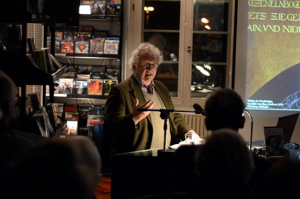 Autor Klaus Brill stellte sein Buch „Hessen – ein Pionierland der Reformation“ in der Stadtbücherei Marburg vor.