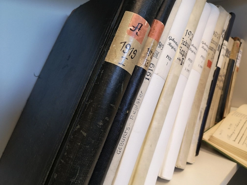 Bücher in der Urkundenstelle des Standesamtes Marburg&nbsp;&copy;&nbsp;Universitätsstadt Marburg