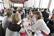 Rund 200 Marburgerinnen und Marburger führten auf Einladung der Stadt zum Auftakt der Bürgerinnen- und Bürgerbeteiligung in World-Café- und Fokusgruppen engagierte Gespräche, sammelten Ideen und Vorschläge, tauschten Erfahrungen aus.