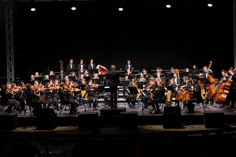 Das Studenten-Sinfonieorchester Marburg läutet mit Musik und guter Stimmung das Jahr 2022 ein. © Kristian Djurkovic
