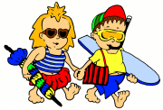 2 coole Kids auf dem Weg zum Strand mit Sonnen- und Taucherbrille, Sonnenschirm und Surfbrett, als Comic gezeichnet