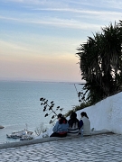 Frauen an der Küste in Sfax