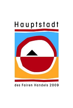 Logo des Ehrentitels: Hauptstadt des Fairen Handels (den Marburg im Jahr 2009 erhalten hatte) © Universitätsstadt MarburgFachdienst Umwelt, Fairer Handel, Abfallwirtschaft