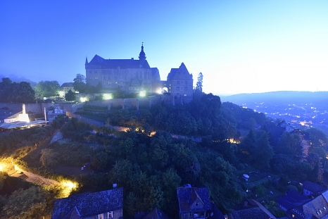 Landgrafenschloss zur blauen Stunde © Universitätsstadt Marburg