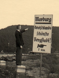 In früheren Jahren warb Marburg mit dem Attribut "schönste Bergstadt". © FD 10.4