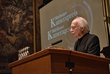 Der Kamerapreisträger 2016 Jürgen Jürges bei seiner Dankesrede.