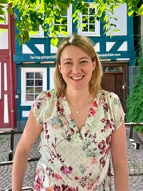 Das Bild zeigt Oberstadtmanagerin Nadine Kümmel.&nbsp;&copy;&nbsp;Universitätsstadt Marburg