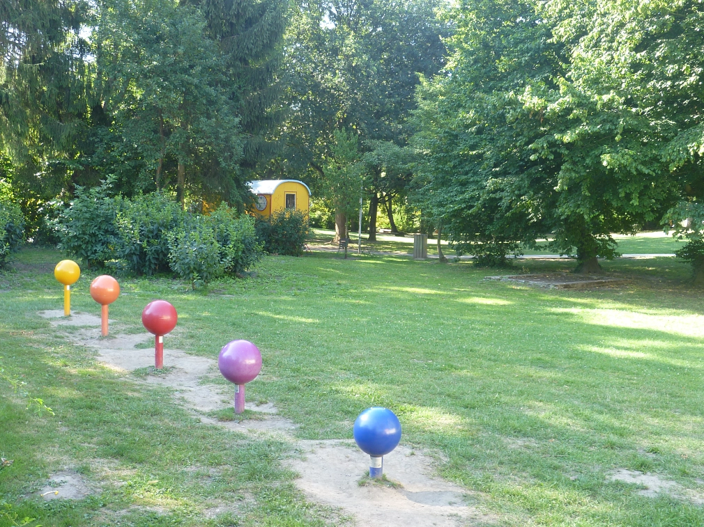 Northamtonpark Weidenhausen Ansicht des Northamptonarkes mit Blick über die bunten Lollipops © Fachdienst Stadtgrün