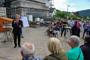 Oberbürgermeister Dr. Thomas Spies eröffnete das Richtfest des Nachbarschaftszentrums Waldtal.