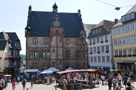 Oberstadtmarkt: Marktgeschehen © Stadtmarketing Marburg e. V.