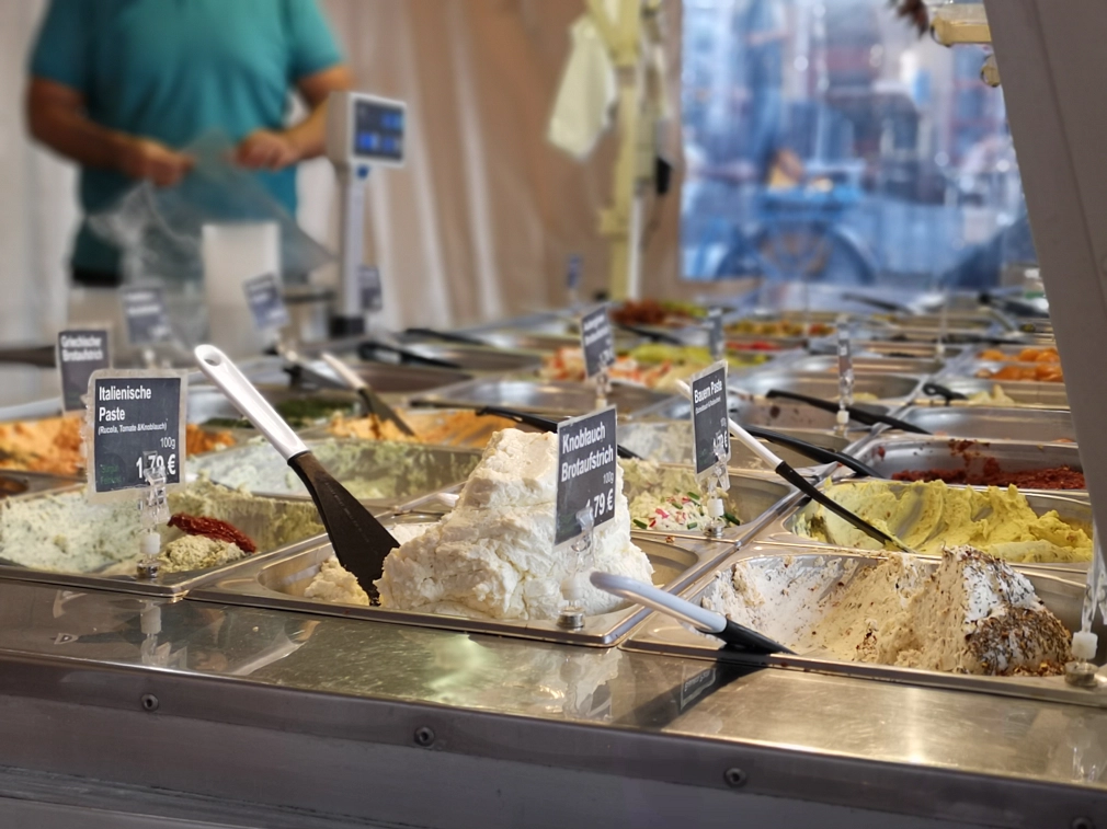 Leckere Aufstriche an einem Stand des Oberstadtmarktes