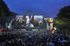 Open-Air-Kino auf der Marburger Schlossparkbühne © Georg Kronenberg