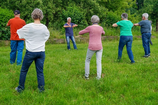 QiGong im Gesundheitsgarten&nbsp;&copy;&nbsp;Universitätsstadt Marburg