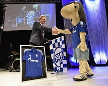 Der Begeisterung für Egon Vaupels Lieblingsverein, Schalke 04, wurde auch während der Veranstaltung Rechnung getragen.