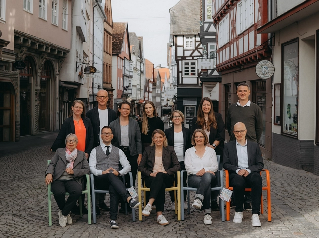 Gruppenfoto: das Team der Wirtschaftsförderung in der Barfüßer Straße in der Oberstadt.