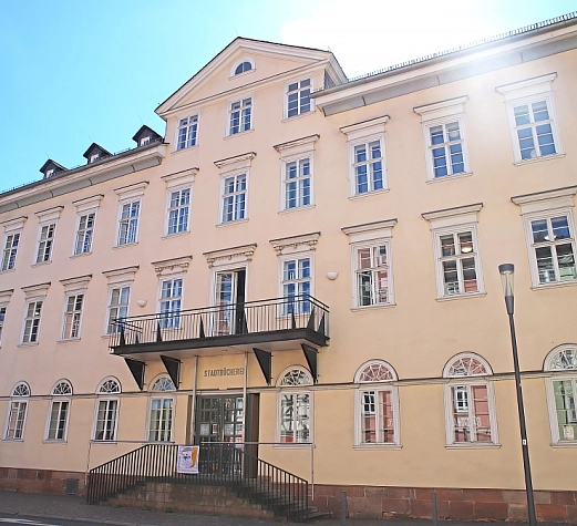 Stadtbücherei Marburg Große Außenansicht des Gebäudes der Marburger Stadtbücherei
