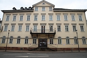 Das Bild zeigt die Stadtbücherei Marburg.