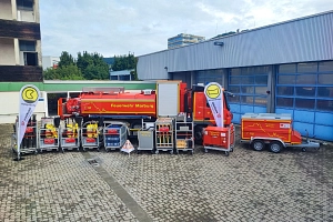 Waldbrandausrüstung Das Bild zeigt einen Teil der Ausrüstung der Feuerwehr.