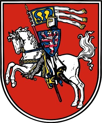 Das Wappen der Universitätsstadt Marburg in Rot zeigt den hessischen Landgrafen gepanzert mit Topfhelm und blauem Waffenrock auf einem weißem Ross. In der rechten Hand hält er eine dreilätzige Fahne mit einem blauen gotischen M, in der linken den hessischen Löwenschild.&nbsp;&copy;&nbsp;Universitätsstadt Marburg