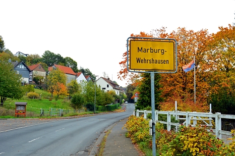 Der Marburger Stadtteil Wehrshausen, aus Elnhausen kommend gesehen. © Nadja Schwarzwäller i.A.d. Stadt Marburg